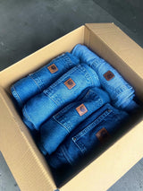 Original Carhartt Vintage Label Patch auf robuster Denim